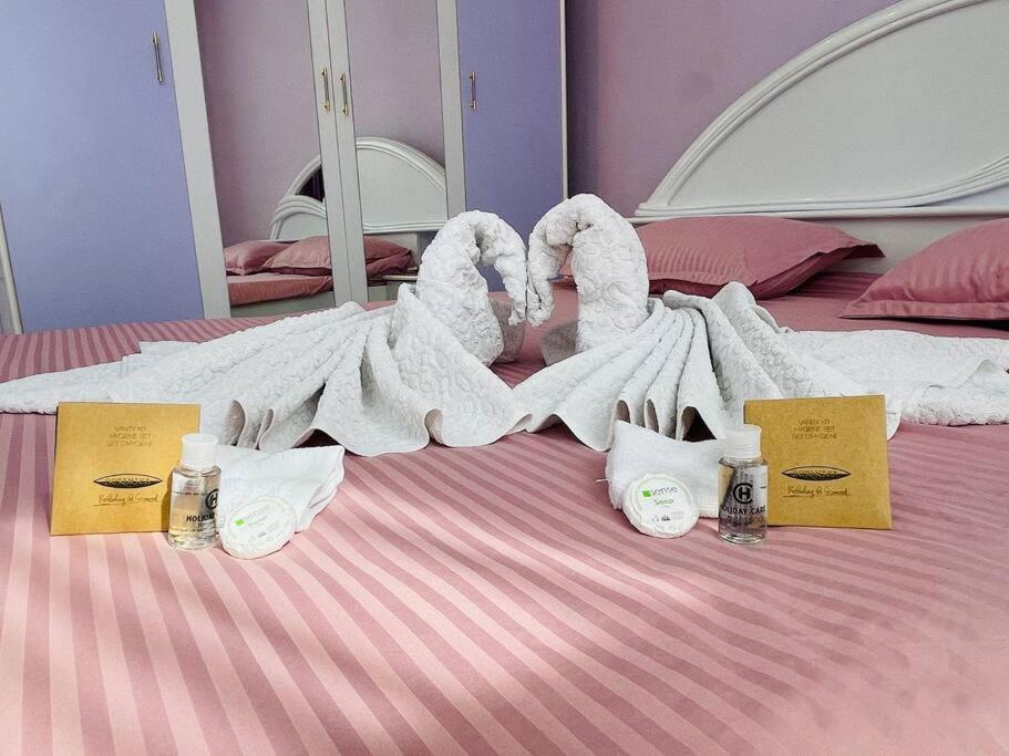 Lavender Luxury Apartment Oradea Eksteriør bilde